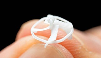 美国工程师研发出全球最小无线飞行机器人